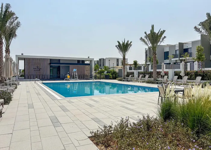 Frank Porter - La Rosa 6 Dubai